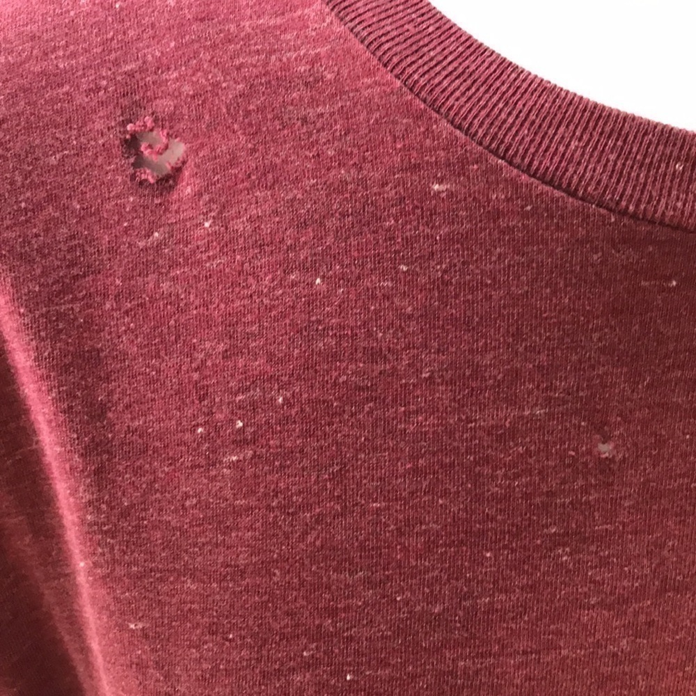 AMERICAN EAGLE OUTFITTERS LEGEND T Mens Burgundy Slate SL T-Shirt (Distressed)—M - Picture 9 of 13